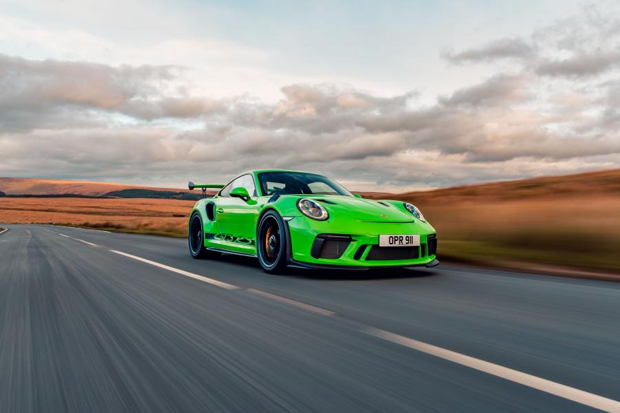  Porsche 911 GT3 RS (991) 2018 года  (UK) (фото 2 из 39)